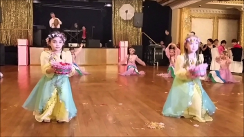 Navroz New York Навруз Нью-Йорк Otmagay tong kichik qizlar raqsi узбекский танец девочки