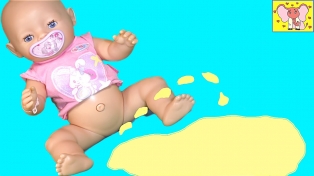 Беби Борн видео с куклами пупсик кушает писает сосет соску игрушки для девочек в кроватке Baby