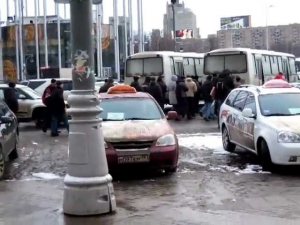 Подозрительные автобусы у Киевского вокзала