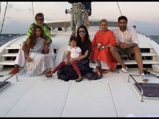 Amitabh Bachchan And His Family |Amitabh Bachchan Family Photos & Video