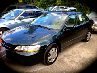 1998 Honda Accord LX 5MT Start Up, Quick Tour, & Rev With Exhaust View - 126K