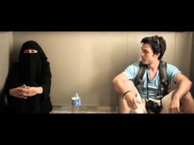 мусульманка и парень в лифте