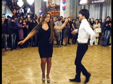 Uzbek Dance: Лезгинка на узбекской свадьбе - Lezginka at Uzbek wedding