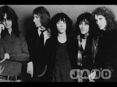 Patti Smith Group - Because the night 1978