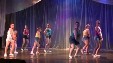 Клубные танцы (девочки 10-14 лет). Преподаватель - Аня Пименова
