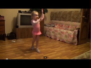 Так танцует ребенок в 3 года, которого никто не обучал
