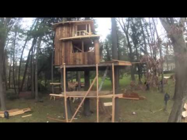Как построить домик на дереве? смотрите видео! Домик на дереве 1
