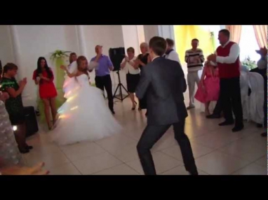Wedding dance / Свадебный танец жениха и невесты