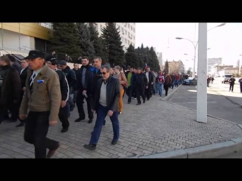 Луганск ВСТАЛ и спешит на помощь ополченцам