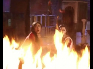 Meethi Mukta caught in fire