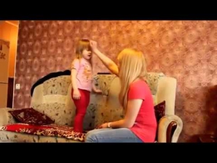 sexy young mother plays with a child not porn сексуальная молодая мама играет с ребёнком не порно!