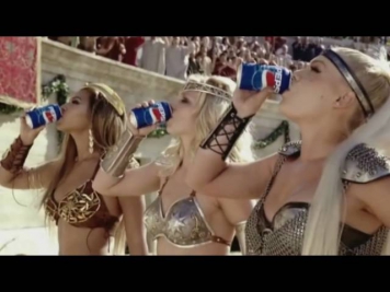 [HD] Britney Spears, Beyonce & Pink - We Will Rock You (Pepsi)