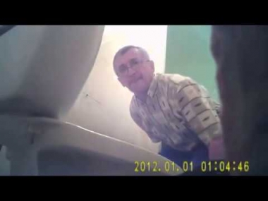 Извращенец устанавливает видеокамры в туалетах Ростова