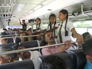 Sri Lanka,ශ්‍රී ලංකා,Ceylon,Bus Ride to Kandy