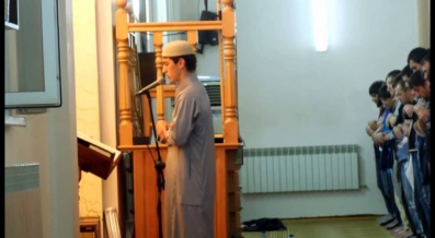Таравих намаз 2013 в мечети им. Абубакра сидика в хасавюрте читает хафиз абдуллагь.