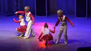 Танцевальная композиция "Сегодня праздник у девчат" - Танцующее поколение-2015 (Сумы)