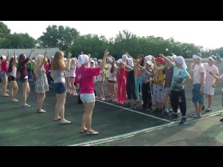 Детский лагерь ЯМАЛ Болгария Зарядка 1 смена 2013г