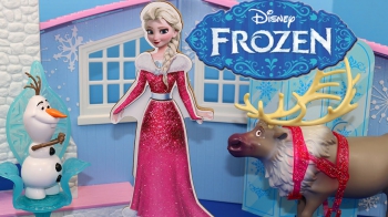 Disney FROZEN ELSA Dress-Up Magnetic Wooden Doll Let It Go Dress Snow Dollhouse & Olaf DisneyCarToys