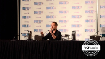 Billy Boyd singing Edge of Night (Pippin's Song) at Vancouver Fan Expo 2014