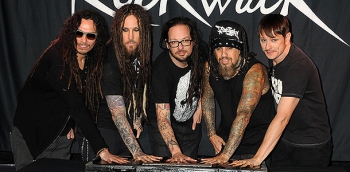 Группа Korn. Брайан Уэлч второй слева. Фото: GLOBAL LOOK press