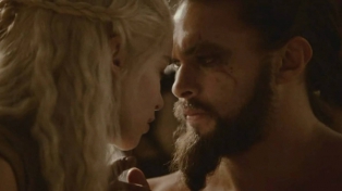 www.enveeus.com : Drogo & Daenerys - my favourite scene (Game Of Thrones S2)
