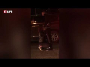 Девушку, делающую минет посреди дороги, сняли на видео на трассе ДОН