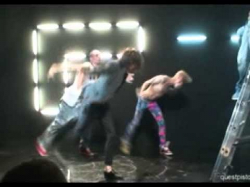 Quest Pistols - Жаркие танцы‏ (Фан видео).