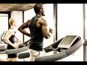 Можно ли бегать после силовой тренировки? Правда ли, что бег сжигает мышечную массу?