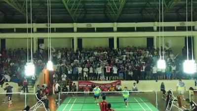 Batalyon Merah vs TPB final Bulutangkis OMI 2015