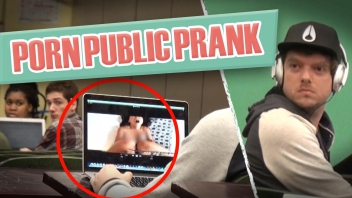 Pranque : film porno en public / Porn public prank