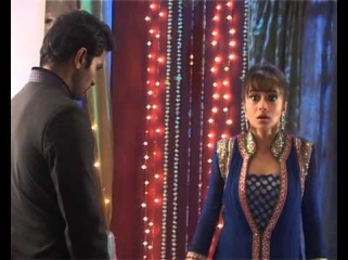 Akash and Meethi at Mukta's engagement