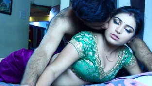 देवर भाबी के साथ || Devar Bhabhi Ke Sath Romance || HINDI HOT SHORT MOVIE/FILM 2015